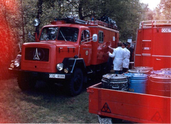 Magirus Mercur, SKW 1200, Anhänger mit Erbsensuppe