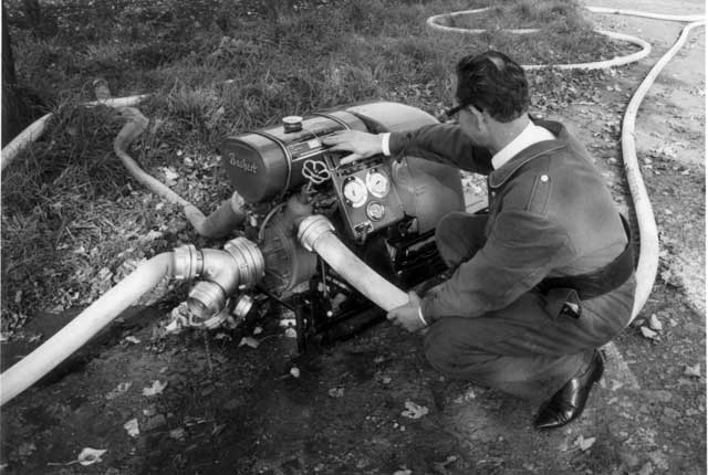 TS 8/8 Bachert, Tragkraftspritze 800l/min bei 8 bar, VW Käfer Motor, Große Katastrophenschutzübung, ca. 1966