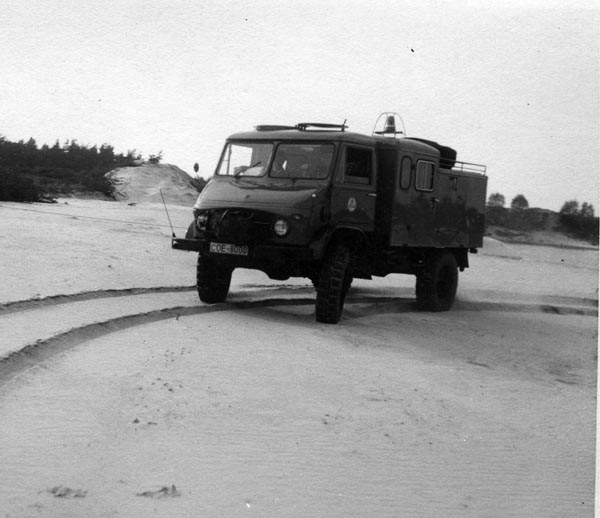 VLF / HRW, Unimog U404S